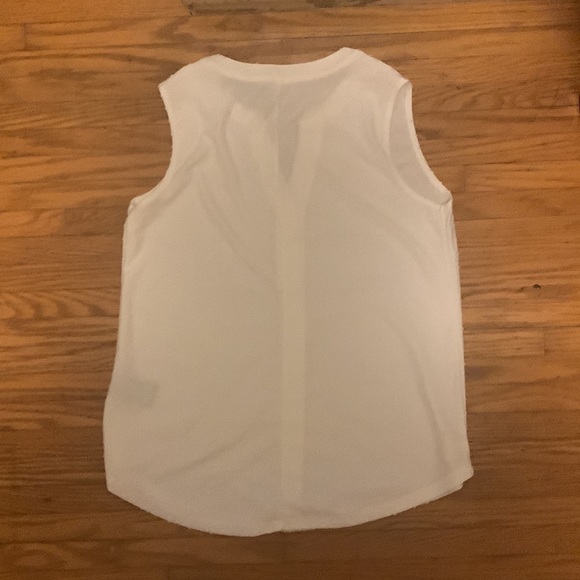 a white dotted shirts from suzy shier - Picture 3 of 5